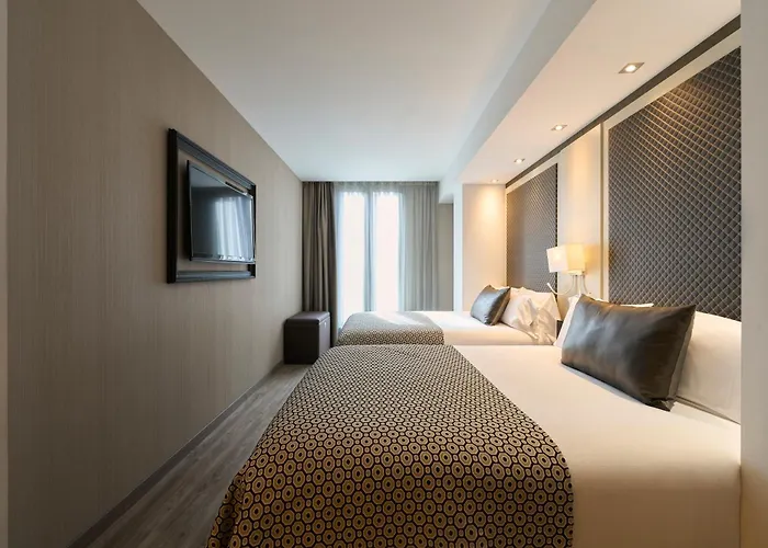 Catalonia Square 4* Sup